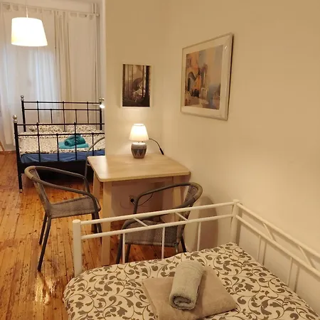 Cosy Open Large By Ruins Helexpo * Thessaloniki